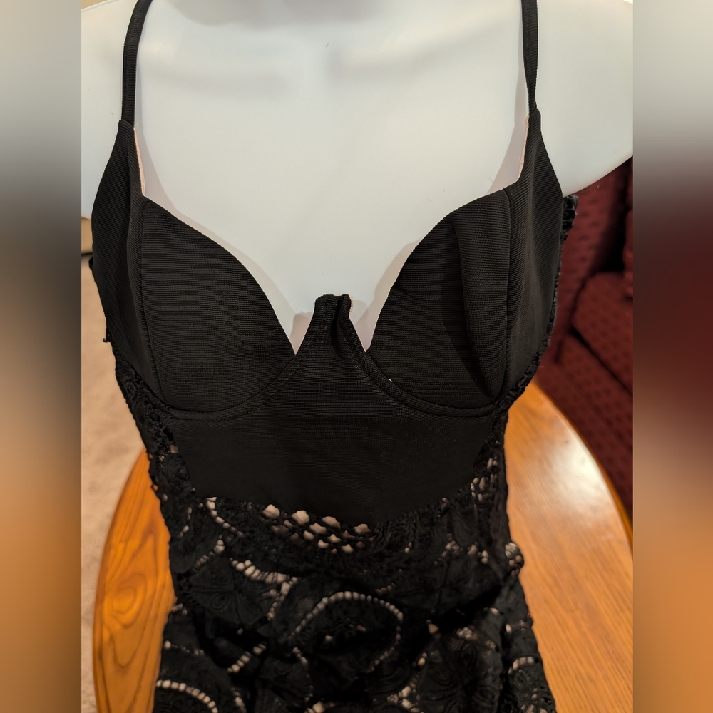 J Lux Label Black Lace Spaghetti Strap Plunge Dress, Size M - NEW - Picture 3 of 13